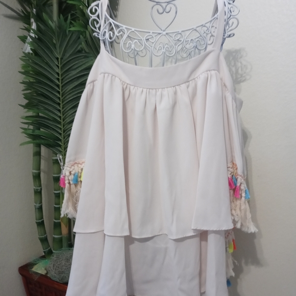 Moda Luxe Blouse Beige -  Size / Small - Picture 3 of 3